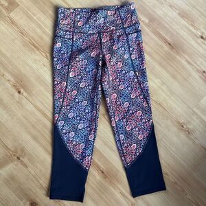 Athleta‎ Womens M High Rise Chaturanga Tapestry Pink Blue Shock Capri Leggings